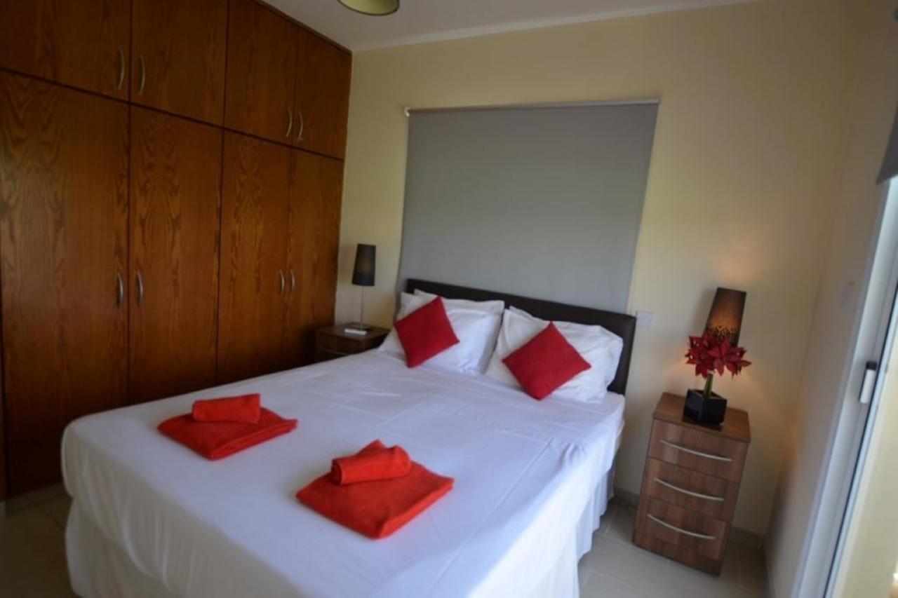 Villa Favor - 3 Bed With Pool Close To Nissi Beach アヤナパ エクステリア 写真