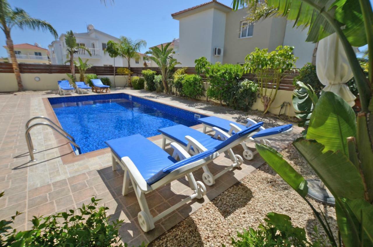 Villa Favor - 3 Bed With Pool Close To Nissi Beach アヤナパ エクステリア 写真