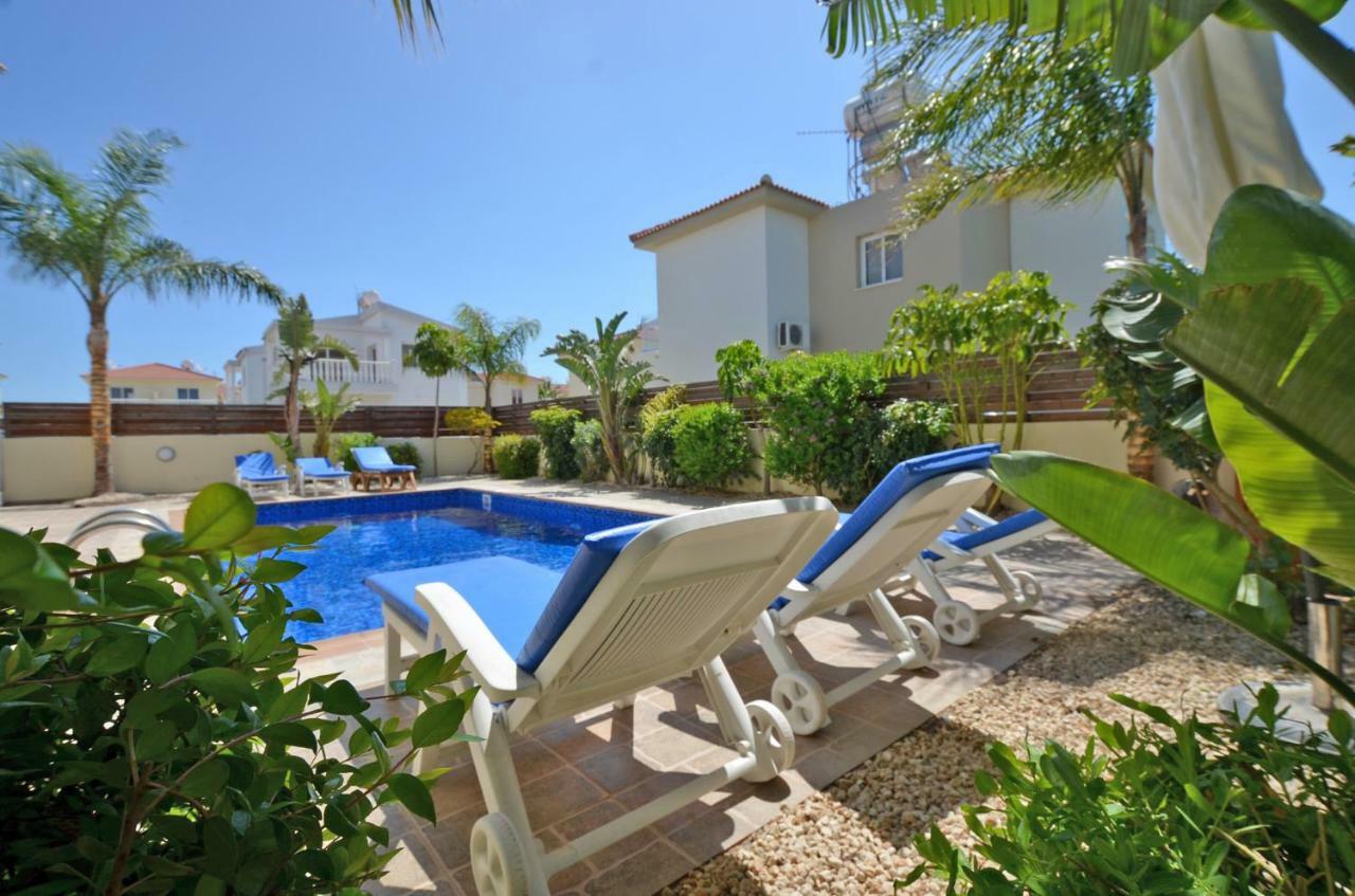 Villa Favor - 3 Bed With Pool Close To Nissi Beach アヤナパ エクステリア 写真